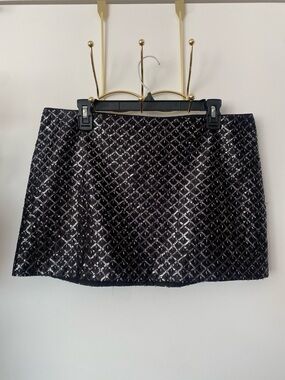 H&M Black Sequin Mini Skirt NWT! ✨